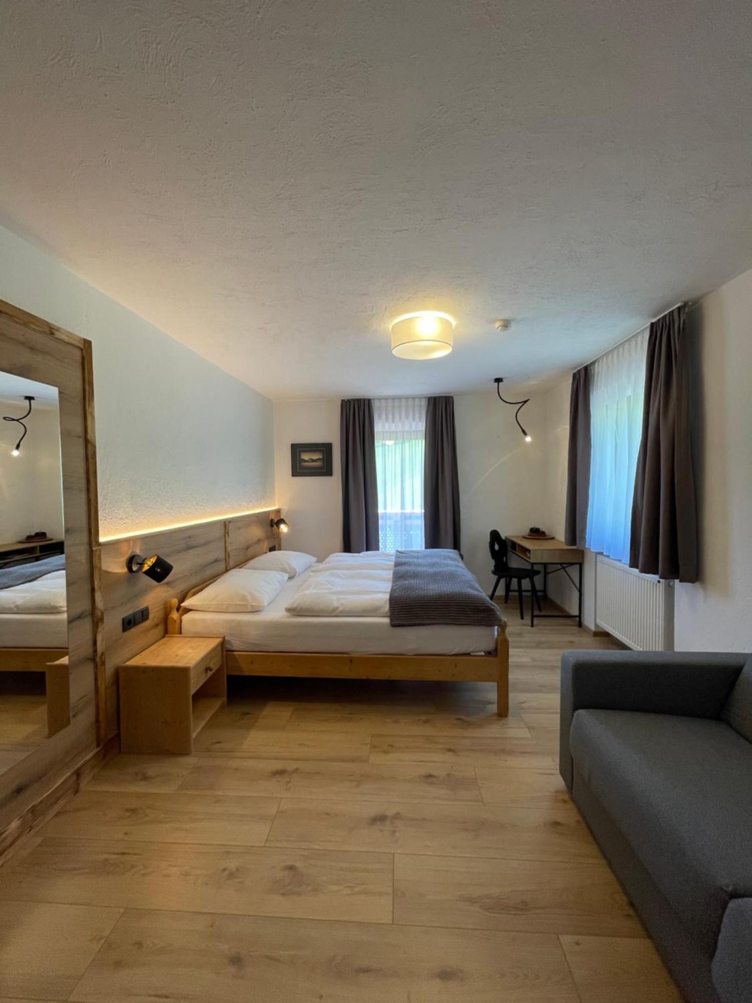 Guesthouse Rungg บาเดีย ภายนอก รูปภาพ