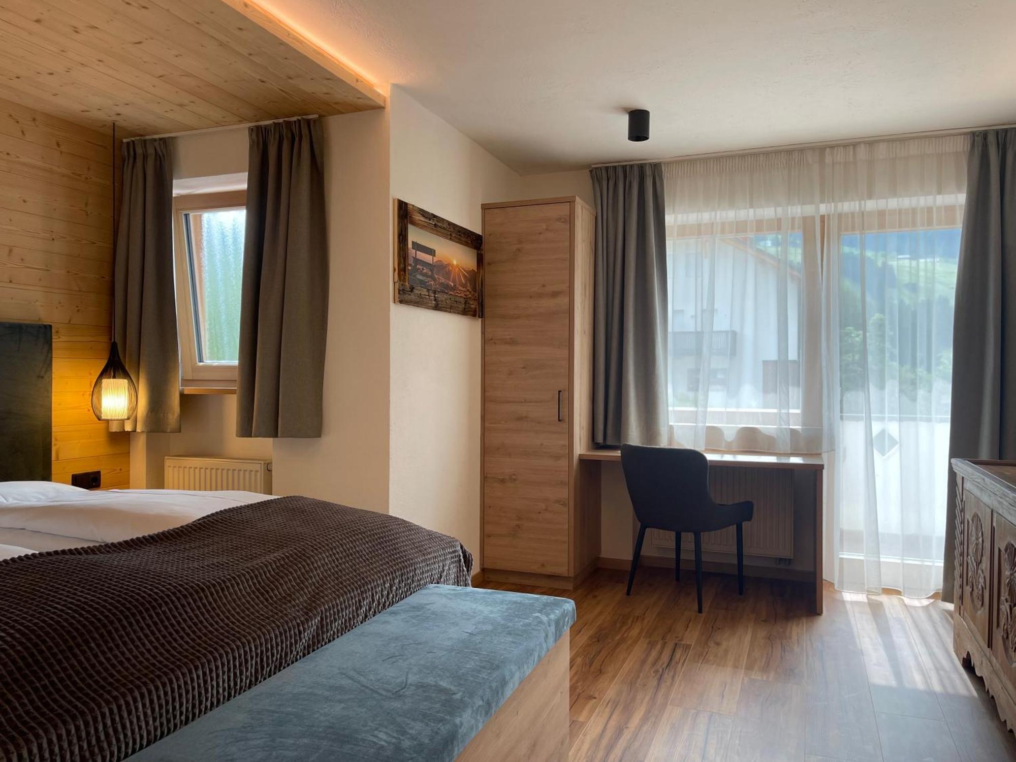 Guesthouse Rungg บาเดีย ภายนอก รูปภาพ